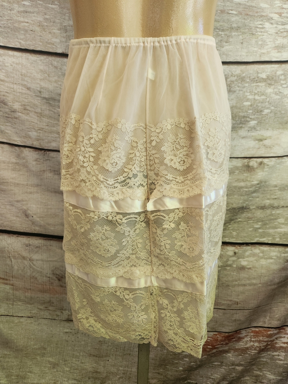 Vintage Lace Tiered Half Slip - Picture 4 of 8